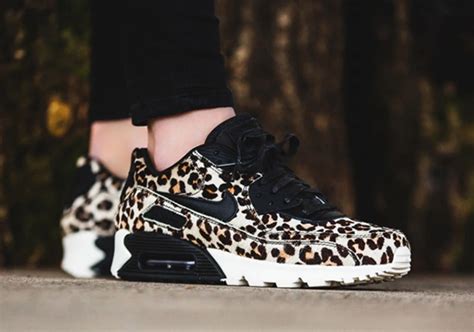 Nike Air Max 90 Leopard (Women's) 